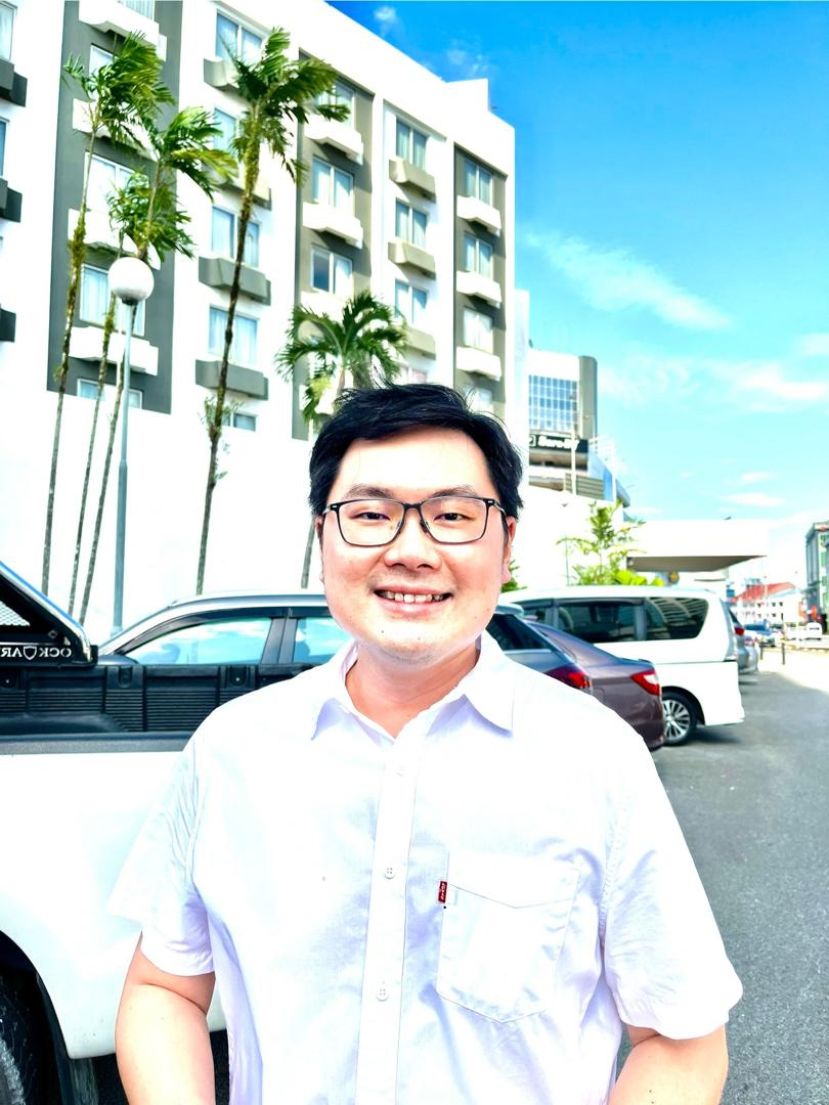 人联党古晋支部青年团长黄笃荣。