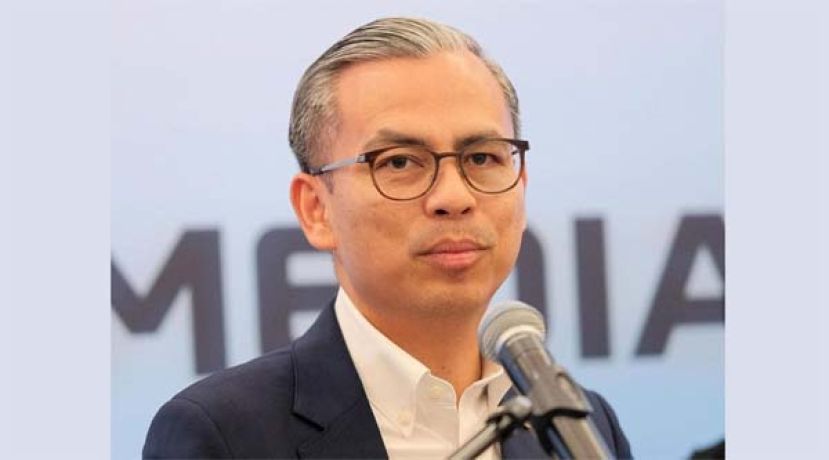 通讯部长拿督法米。