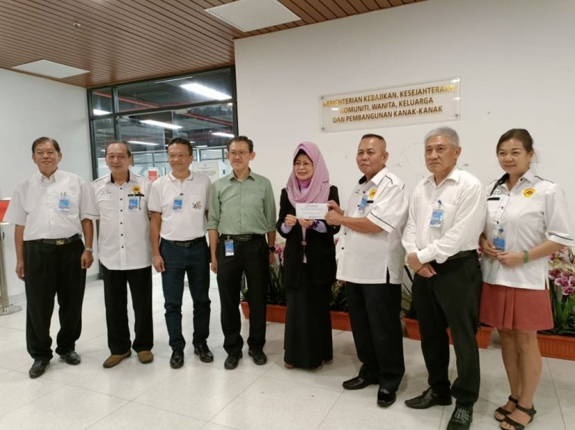 古晋文化缤纷庆中秋筹委会礼貌拜会花蒂玛陈赛明部长