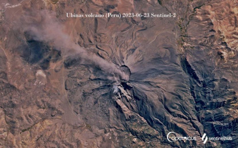 秘鲁乌维纳斯火山连续数天喷出火山灰。