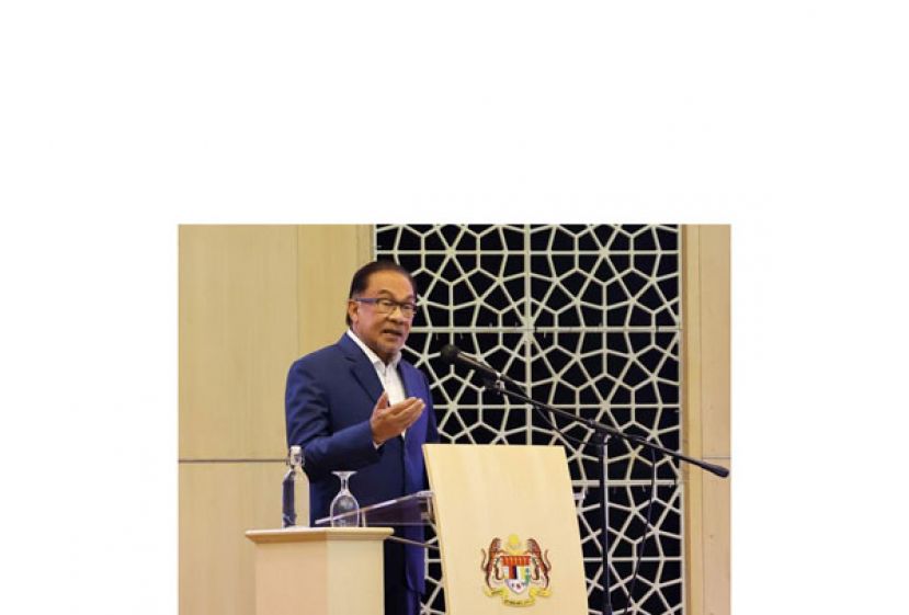 安华：双峰塔和敦拉萨国际贸易中心两地标已足够