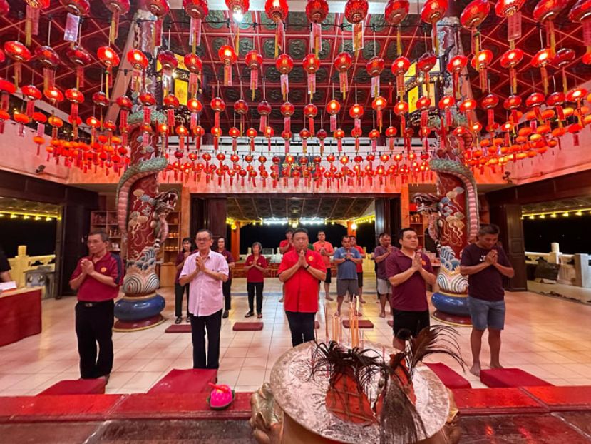 慈云阁联合斯木省华人神庙及神坛为元首华诞举行感恩祈愿祭祀
