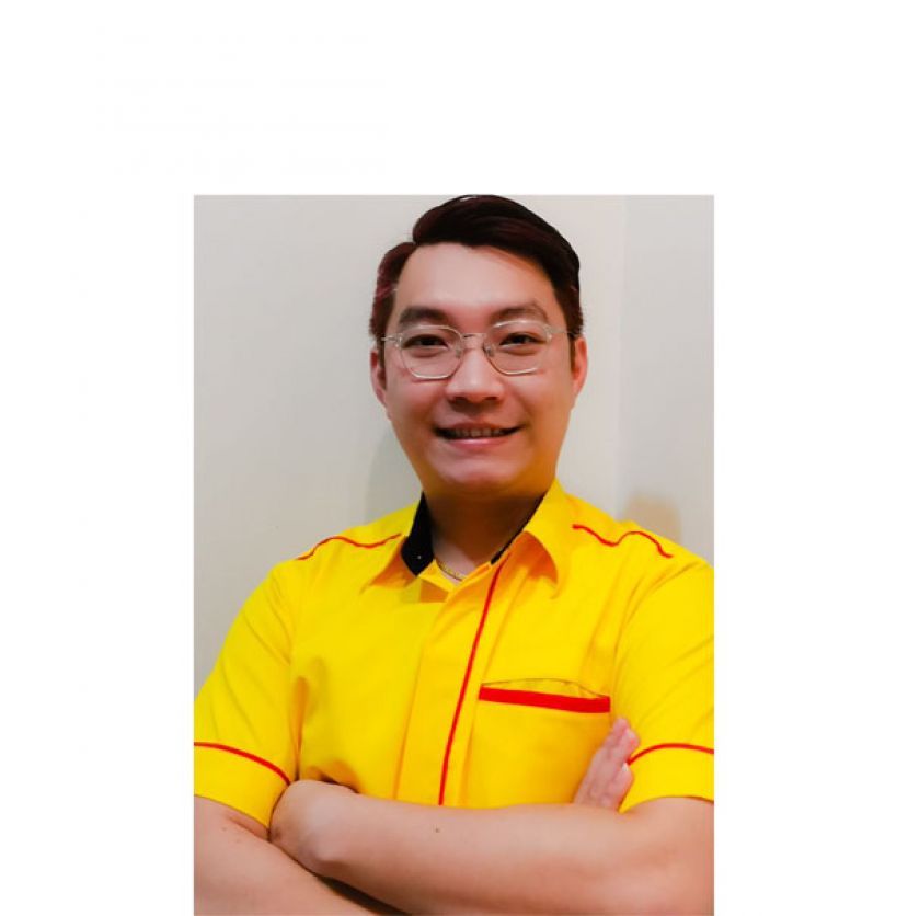 人联党青年总团副秘书兼峇都林当支部青年团团长刘龙雨.