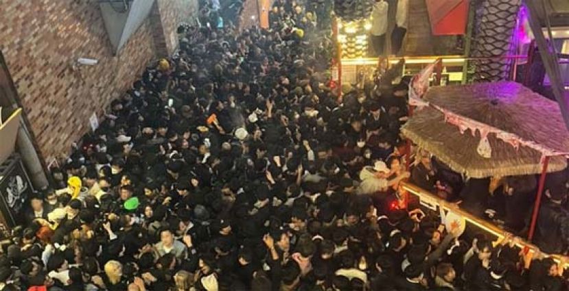 2022年10月29日晚梨泰院踩踏事故造成159人遇难。