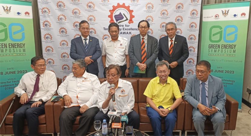 砂总理呼吁联邦政府检讨或提升碳交易的法令