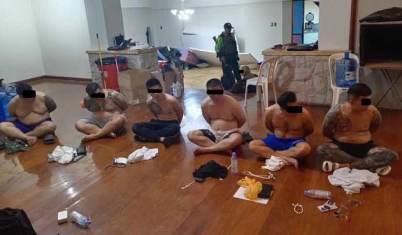当地警方9日公布嫌犯逮捕画面。