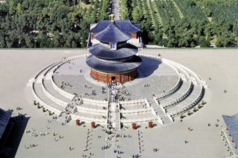 图示：天坛是中国现存规模最大、伦理等级最高的古代祭祀建筑群。