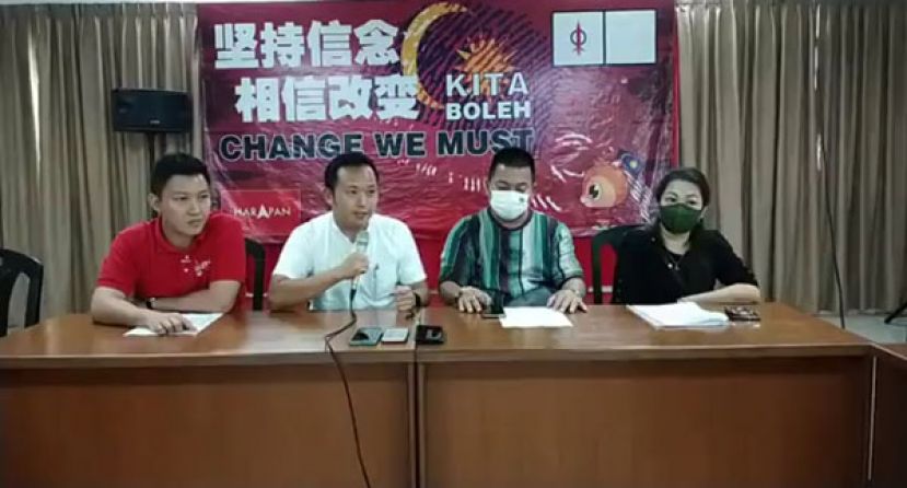 左一起为张健仁特别助理沈杰龙、张健仁特别助理江峰年与事主李姓夫妇召开新闻发布会时摄。