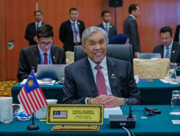 拿督斯里阿末扎希。