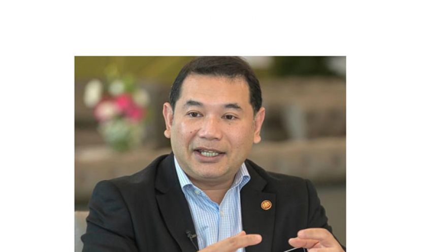 经济部长拉菲兹。