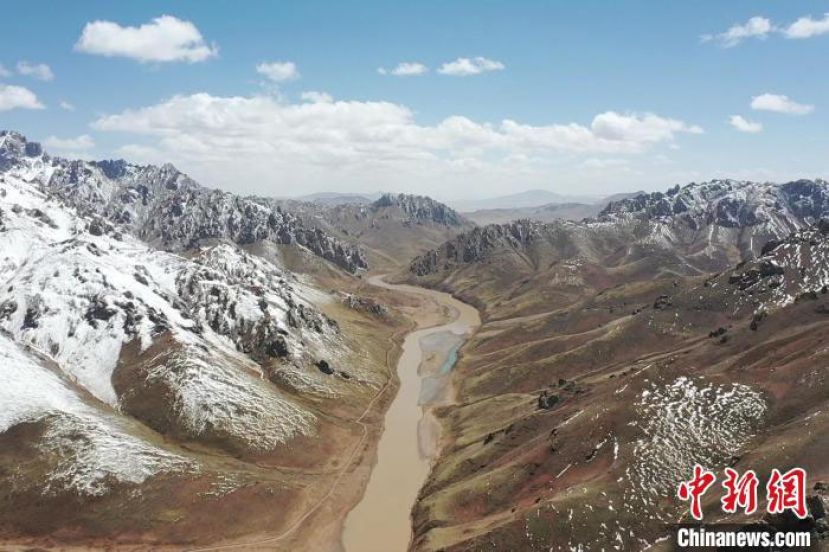 航拍烟瘴挂大峡谷。