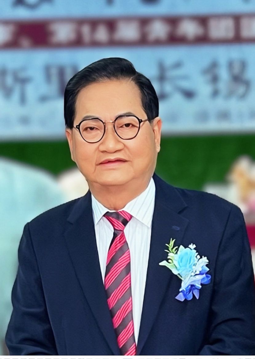 斯木省华总会长兼成邦江中华总商会会长拿督吴标生博士。