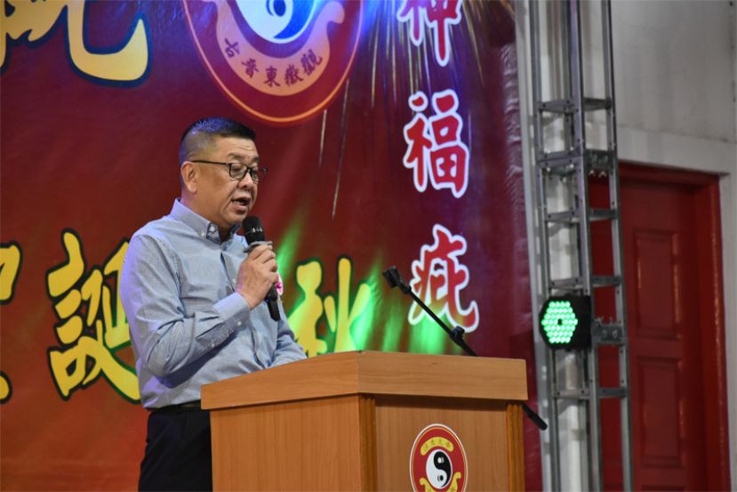 砂拉越庙宇联合总会主席拿督黄良杰。