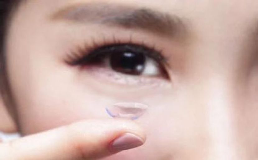 为爱美戴隐形眼镜 小心 &ldquo;忘做这件事&rdquo; 恐沾黏眼角膜