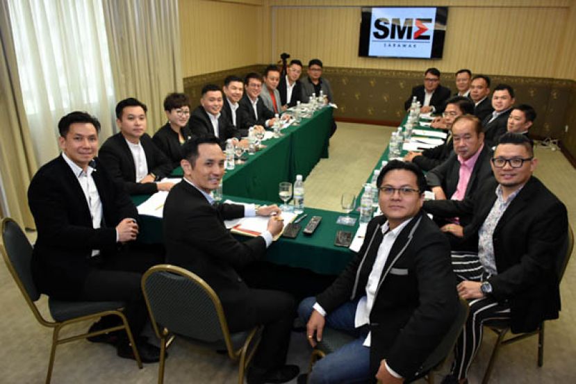 砂拉越中小型企业公会召开首届执委会会议。