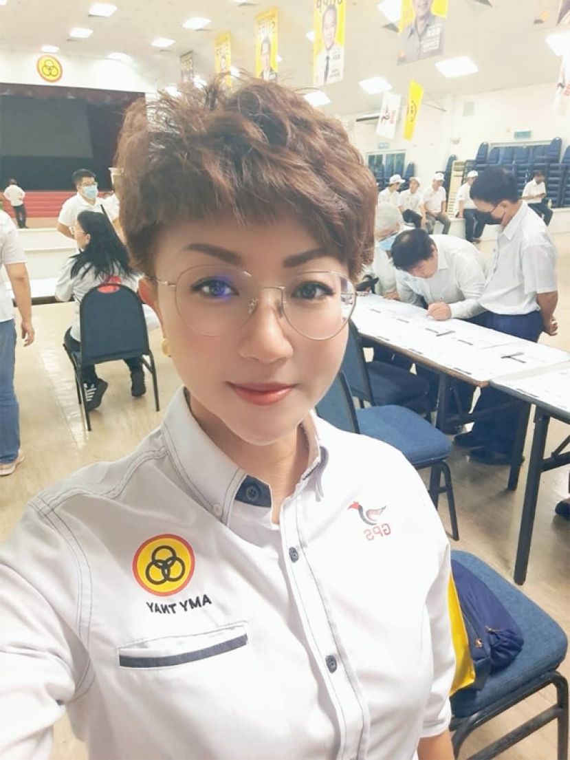 人联党巴都吉当支部秘书郑莉薲。