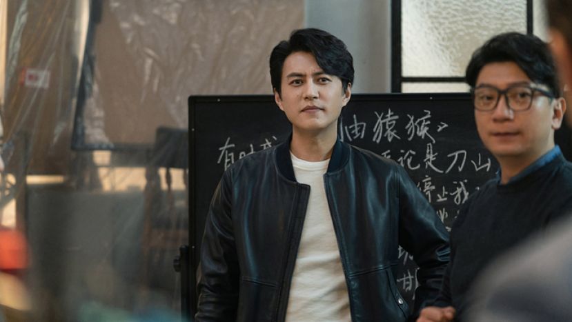 靳东：人到中年不服输不躺平