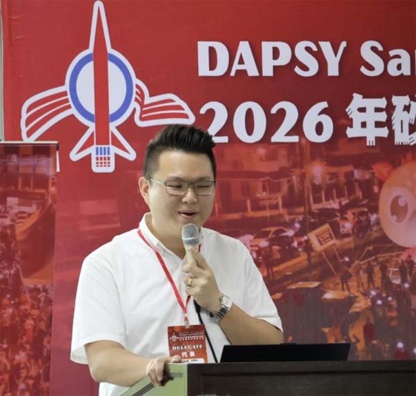 砂拉越社青团秘书蓝立康。