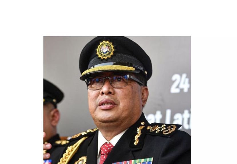 丹斯里阿占巴基。