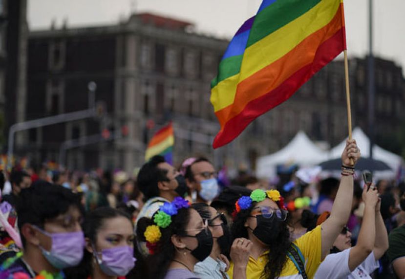 墨西哥32州全数批准同性婚姻。