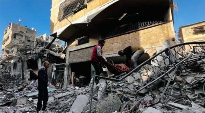 以军炸加沙居民楼近百人亡。 美国：可怕。