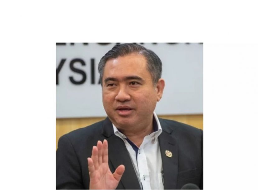 交通部长陆兆福。