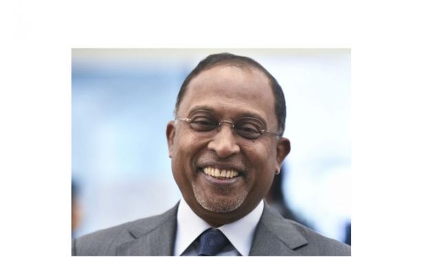 外交部长拿督斯里赞比里。