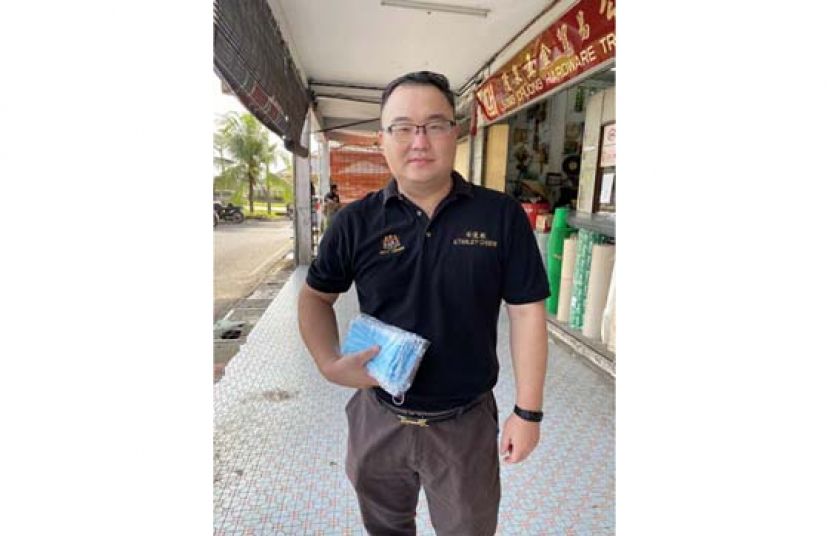行动党南兰区国会议员刘强燕的特别助理周俊毅