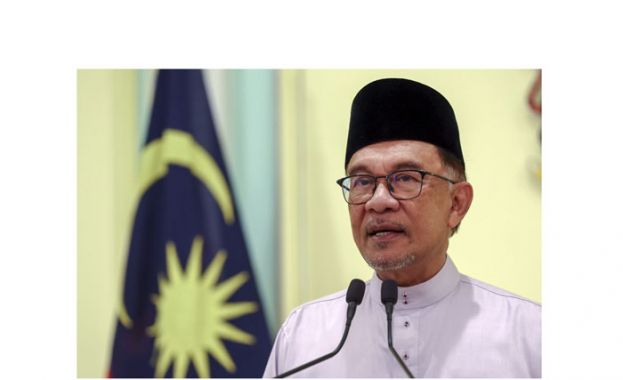 拿督斯里安华。