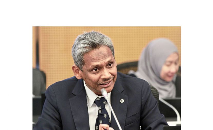 国行总裁拿督阿都拉昔。