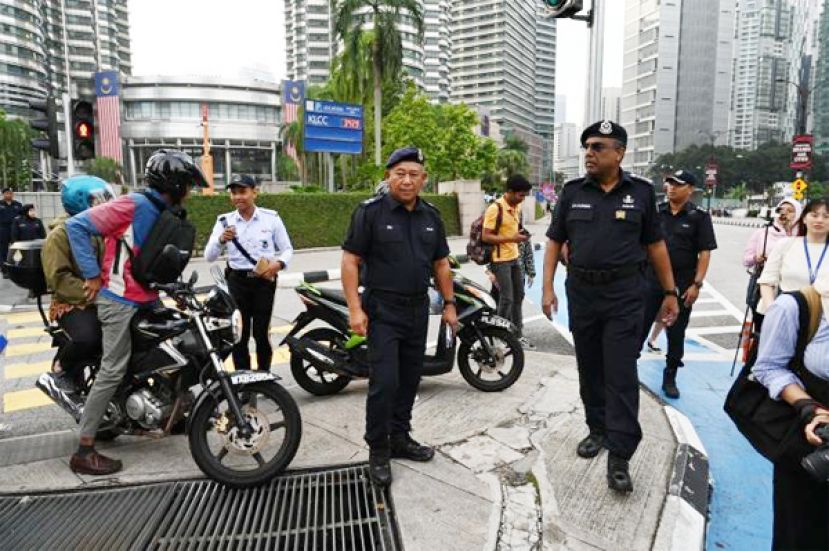 国家银行收到炸弹威胁惊魂 警方到场展开地毯式排查证实是虚惊一场