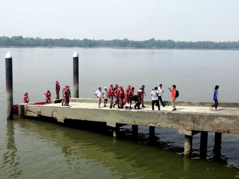 死者遗体被打捞上岸。