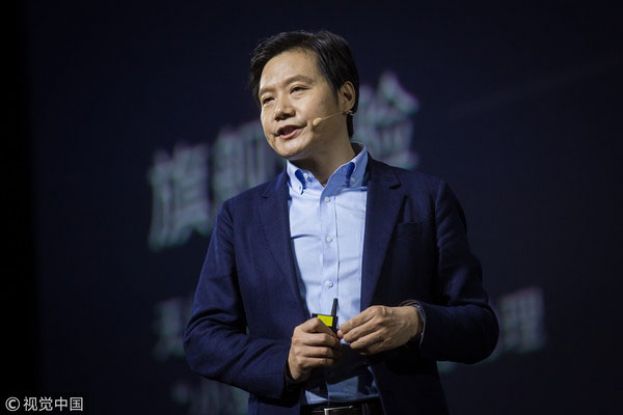 雷军向母校武汉大学捐赠13亿元人民币。