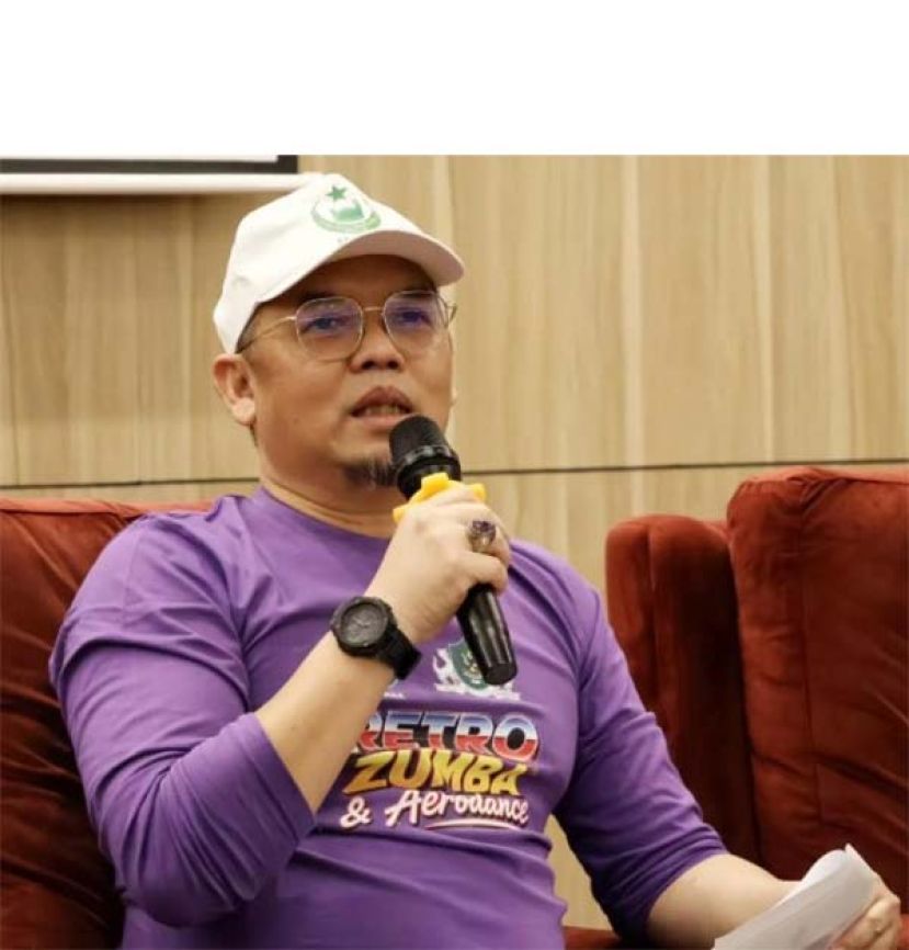 古晋北市市政局社区服务部副主任鲁再米马力。