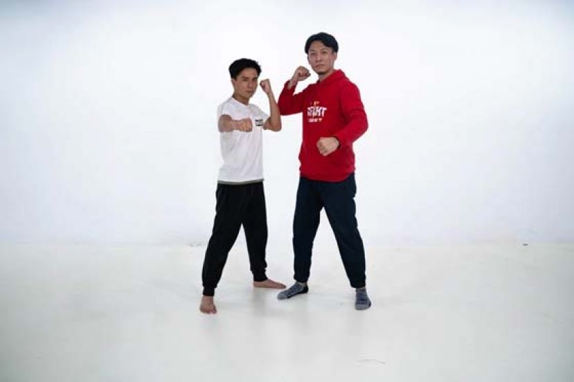 特技演员阿峰（左）及精通咏春及泰拳的教练Sam，解构武打电影的动作能否在现实重现。