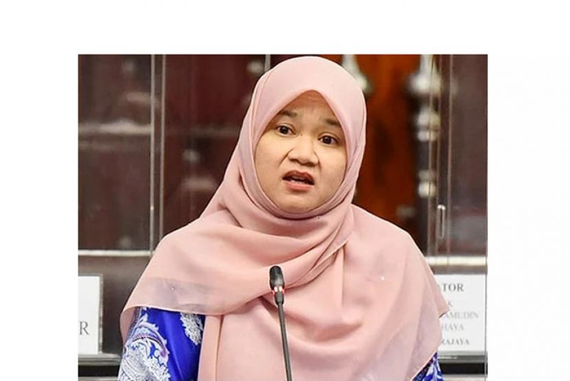 教育部长法丽娜。