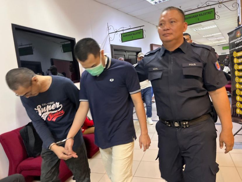 被告被押离法庭时影。