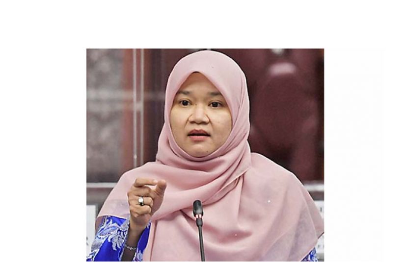 教育部长法丽娜。