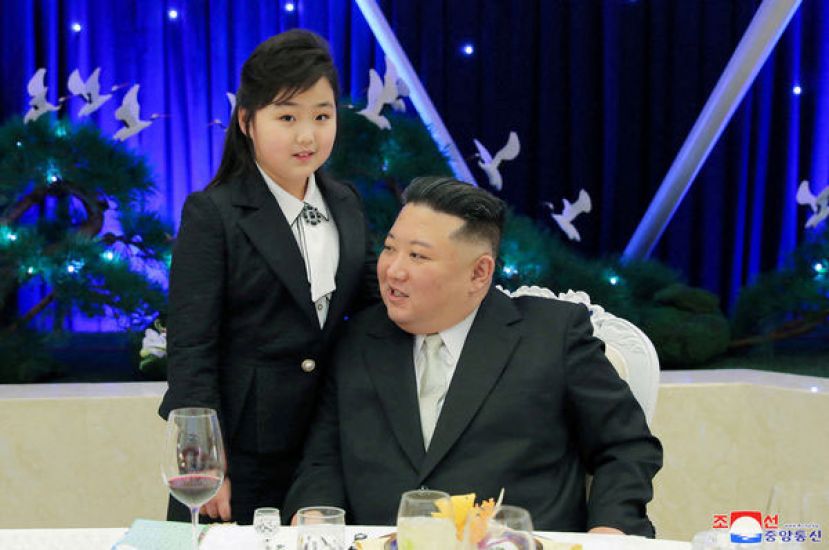 金正恩带著女儿金主爱亮相，恐与当年他登上朝鲜最高权力颠峰时的心灵创伤有关。