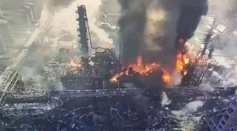 辽宁化工厂爆炸起火 2死34伤，12人失联。