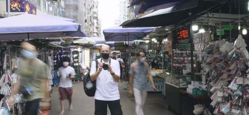 Gary说他很喜欢香港：&ldquo;香港人好诚实，不会见洋人就骗&rdquo;。