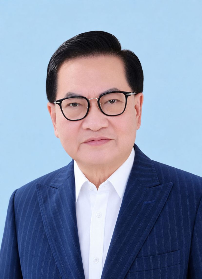 斯木省华总会长兼成邦江中华总商会会长拿督吴标生博士。