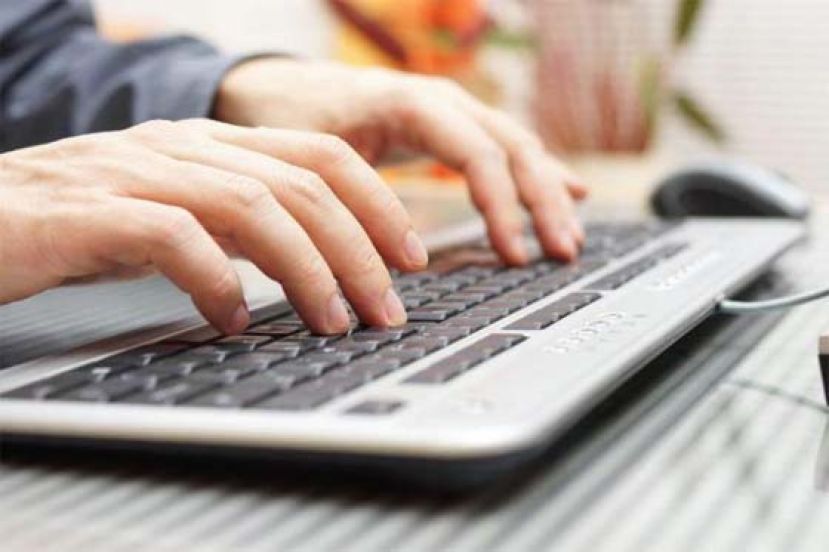 侮辱王室罪 泰男判28年监刑。