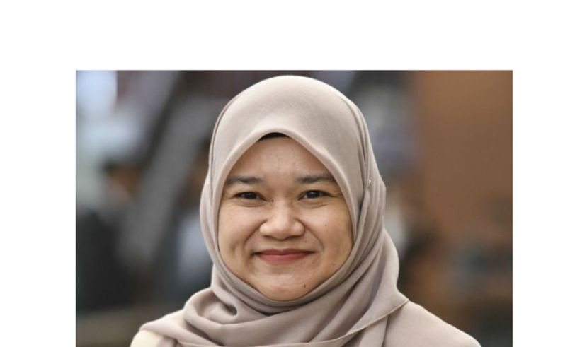 教育部长法丽娜。