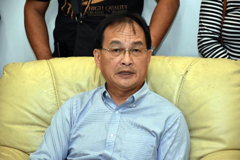 联邦工程部长巴鲁比安协助失踪者家属与国防部联系，希望重启搜救工作。  &nbsp;