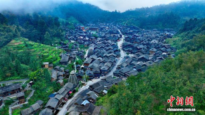 航拍黄岗村。