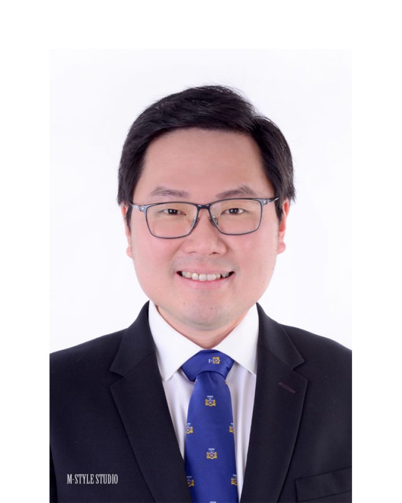 人联党古晋支部草根行动组主任黄笃荣律师。