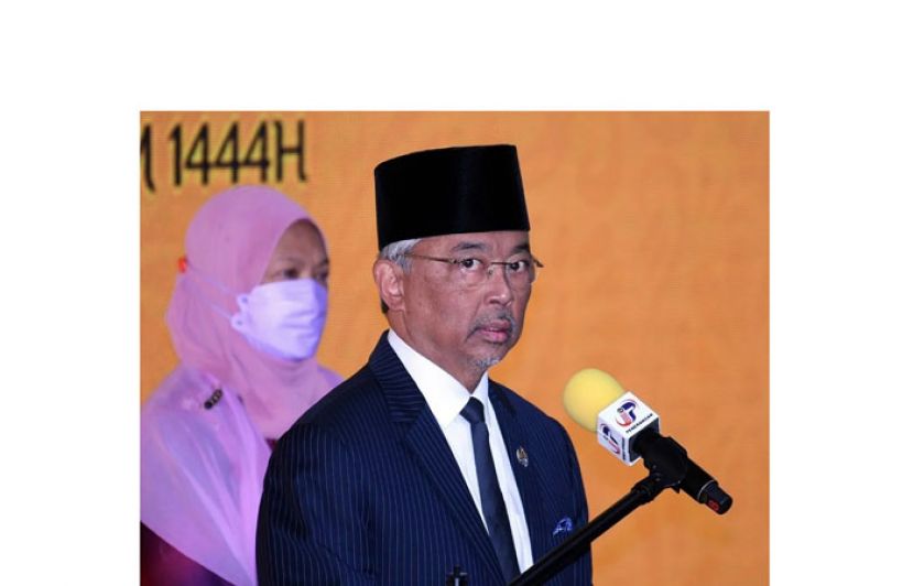 国家元首苏丹阿都拉伉俪。