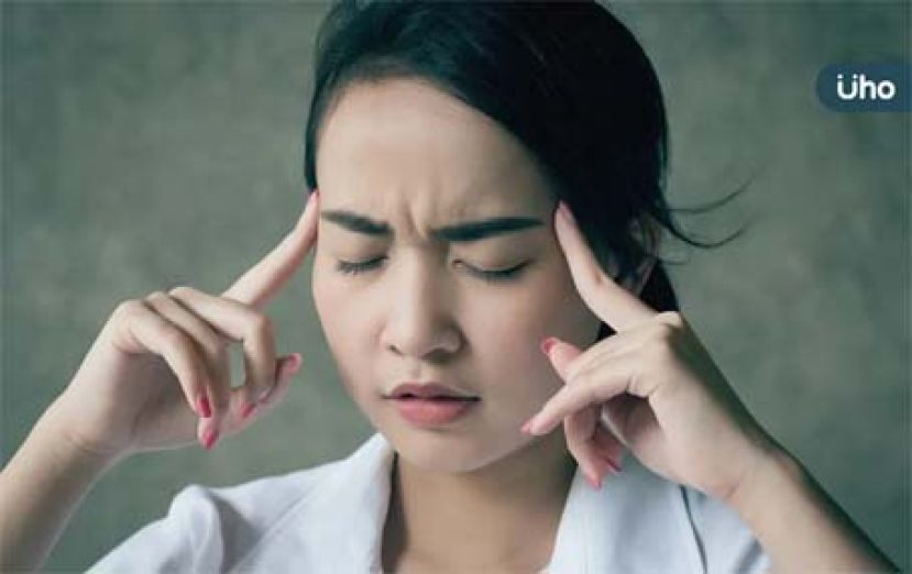 紧缩型头痛比偏头痛更常见：常耸肩、低头族好发