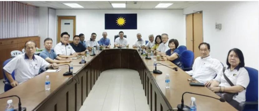 森马华宣布 10县市议员总辞